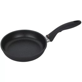 Swiss Diamond XD 8" Fry Pan